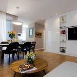 New Art Apartment